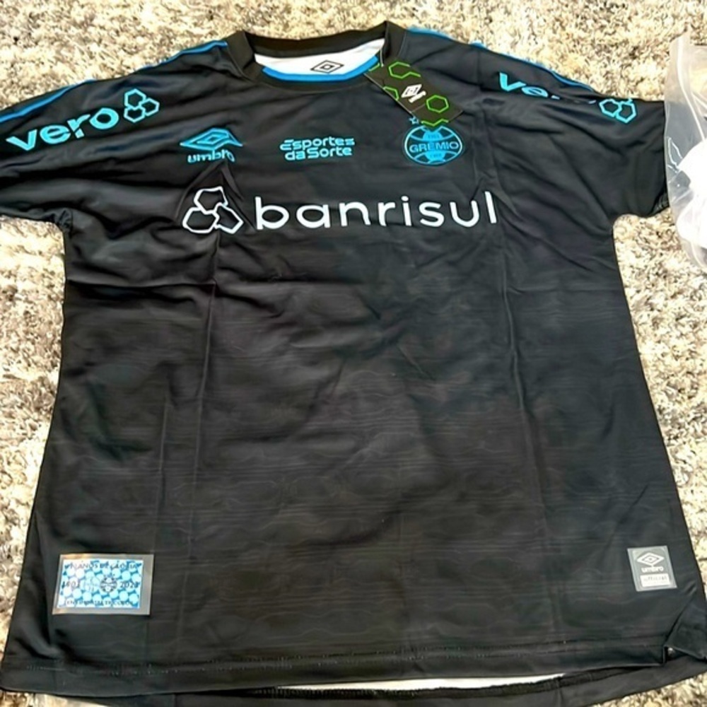 Umbro women’s banridui jersey new size large 7